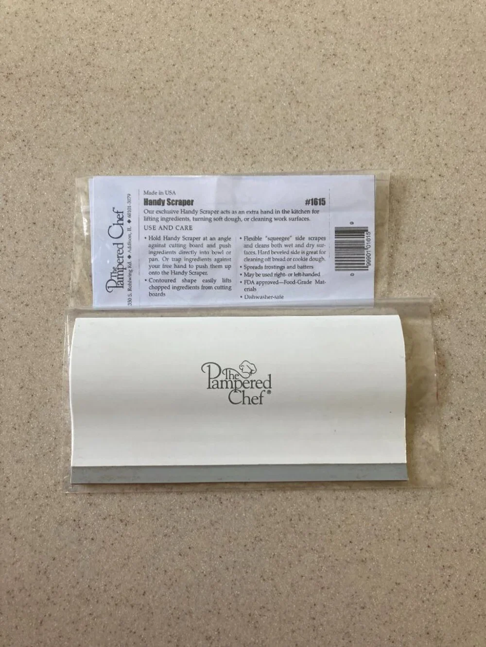 NIP The Pampered Chef White and Silver Handy Scraper #1615
